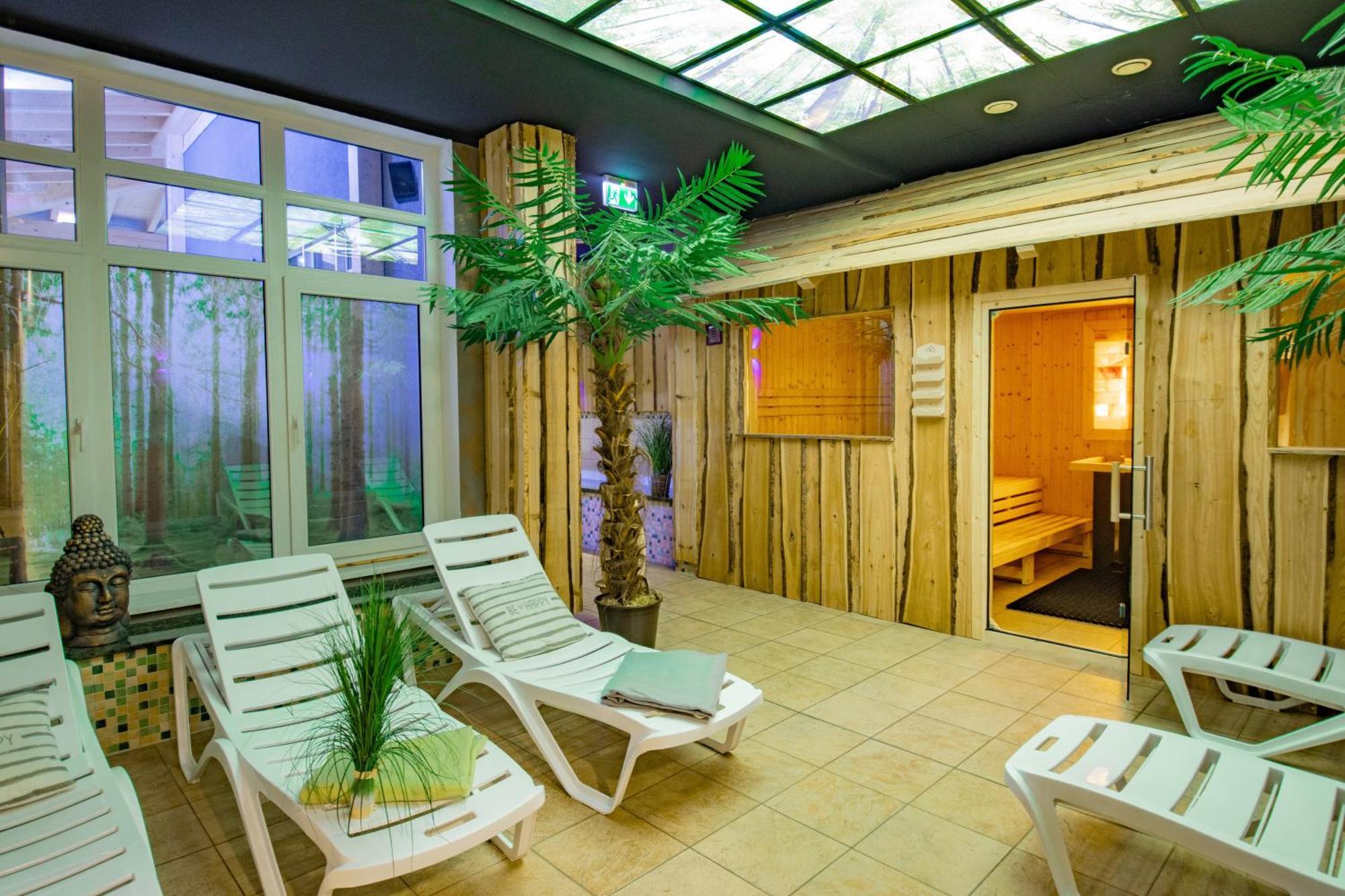 Ferien Hotel Spree-Neisse Neuhausen  Bagian luar foto