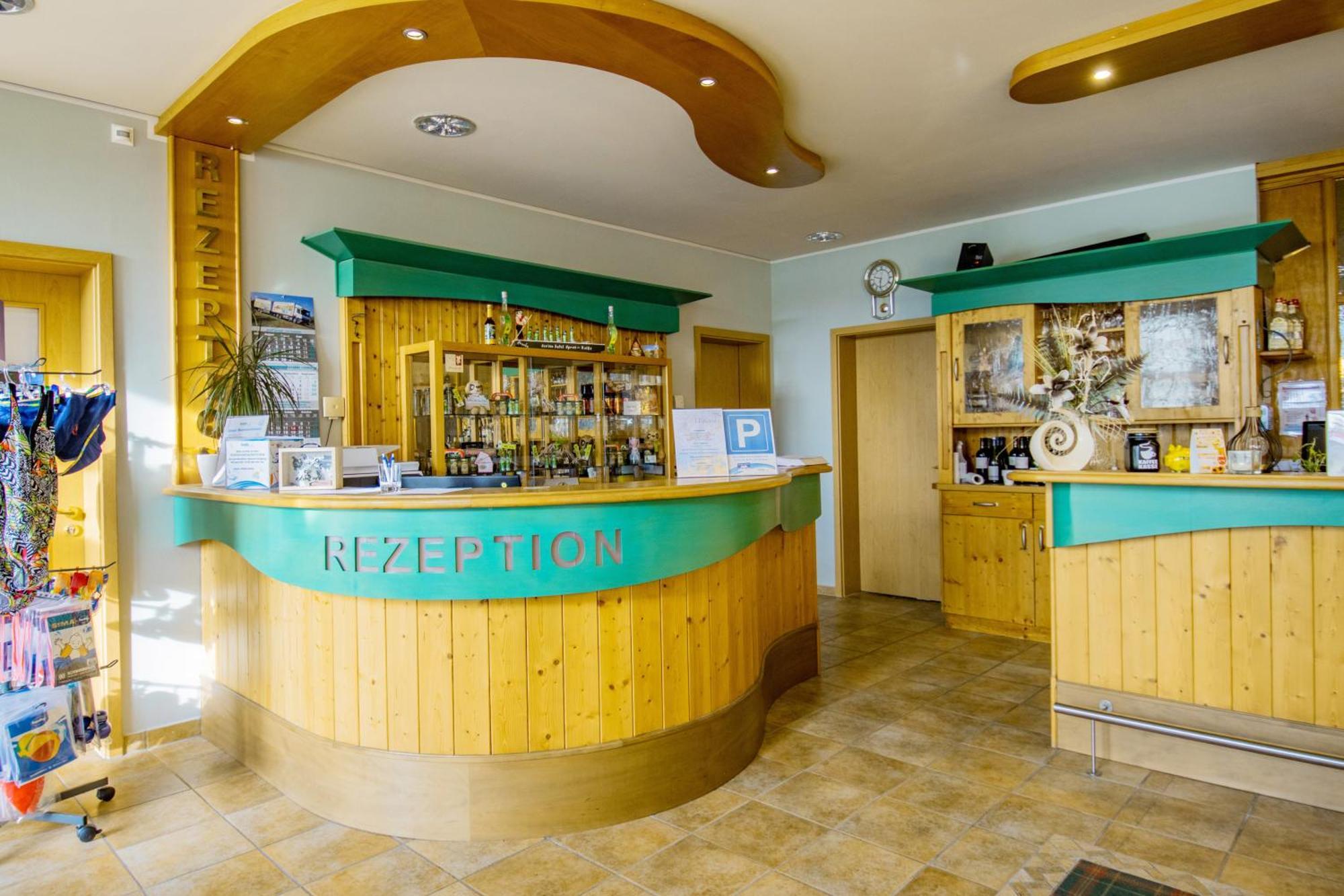 Ferien Hotel Spree-Neisse Neuhausen  Bagian luar foto