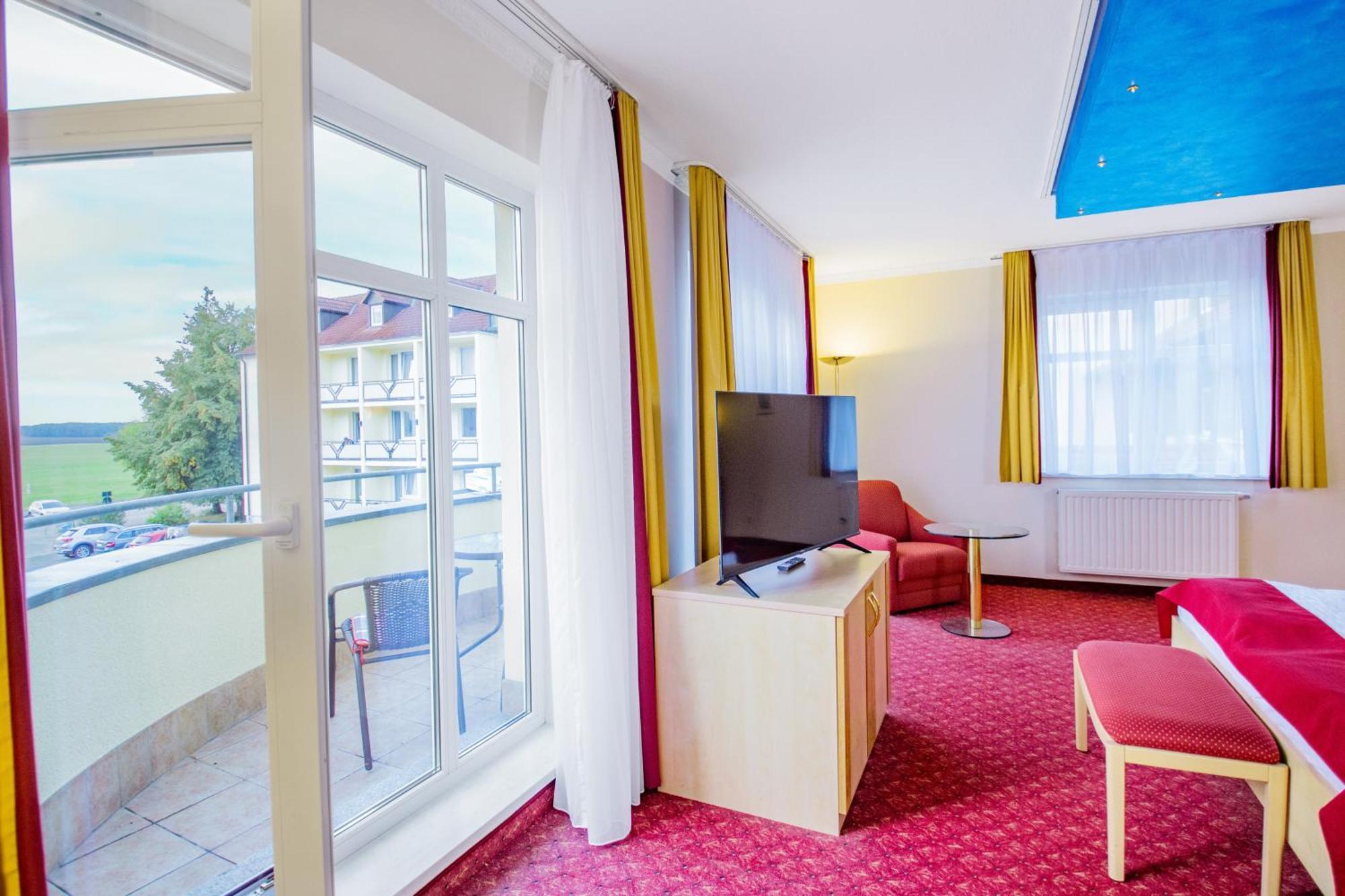Ferien Hotel Spree-Neisse Neuhausen  Bagian luar foto
