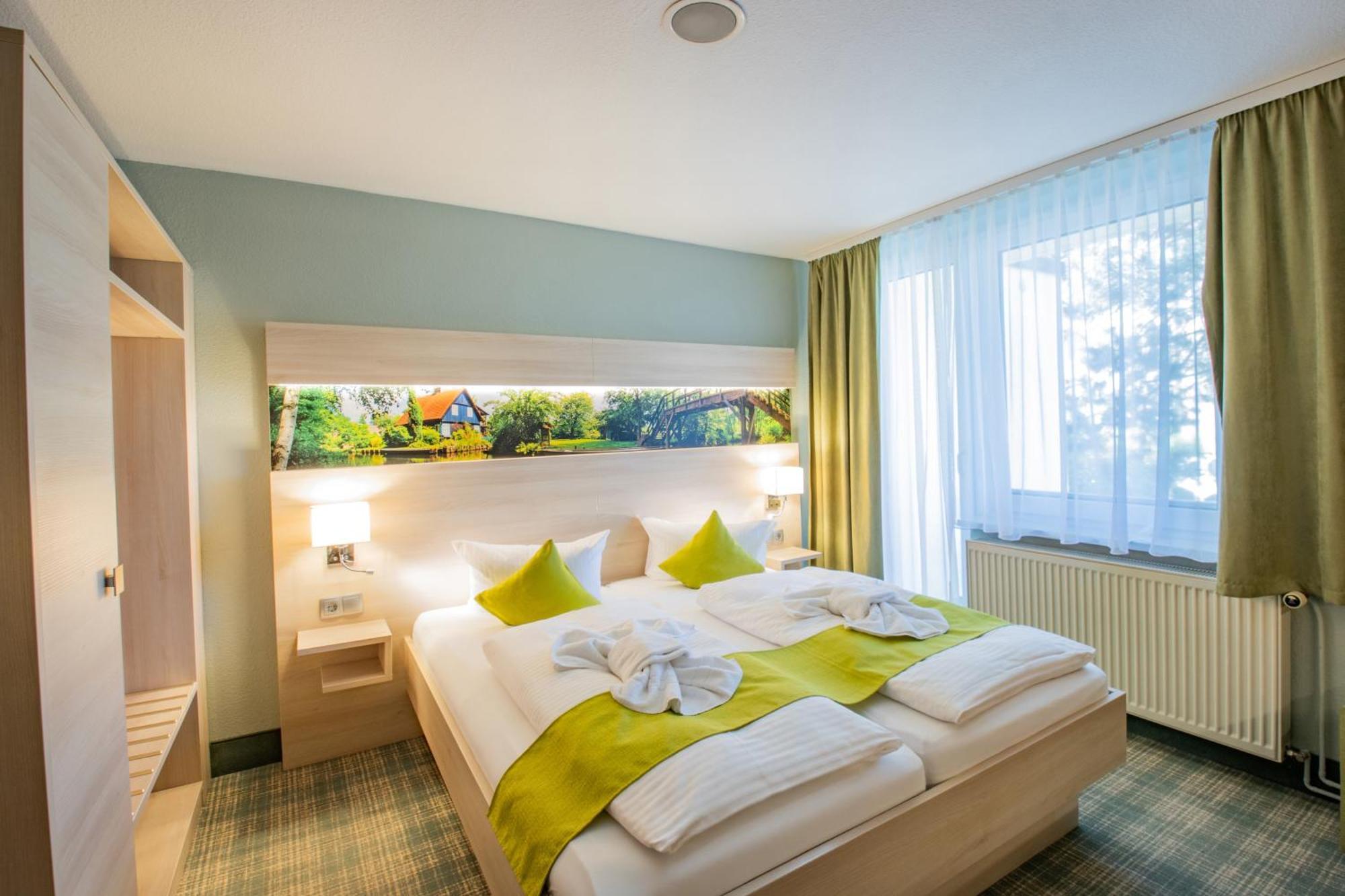 Ferien Hotel Spree-Neisse Neuhausen  Bagian luar foto