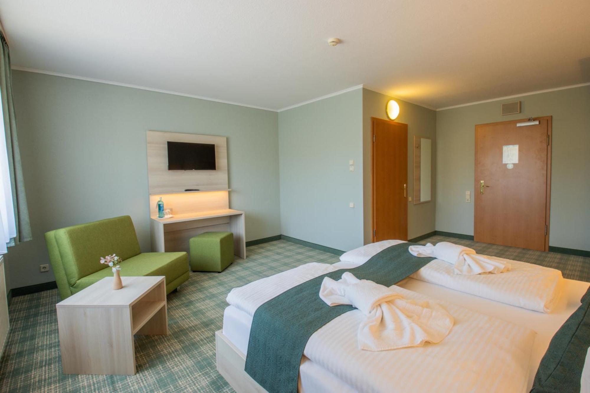Ferien Hotel Spree-Neisse Neuhausen  Bagian luar foto
